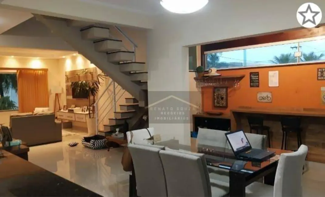 Casa de Condomínio com 4 quartos à venda, 300m2 em Peruibe - SP - imagem 3 Foto 3 de Casa de Condomínio com 4 quartos à venda, 300m2 em Peruibe - SP