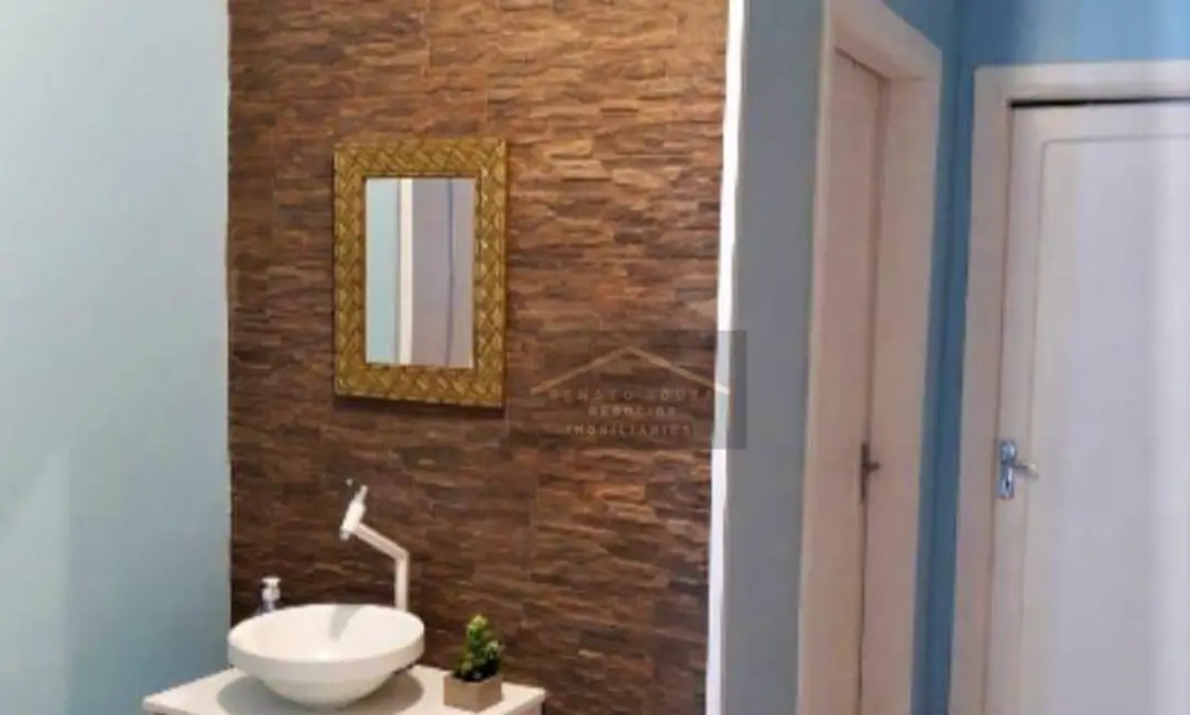 Casa com 3 quartos à venda, 250m2 em Centro, Peruibe - SP - imagem 6 Foto 6 de Casa com 3 quartos à venda, 250m2 em Centro, Peruibe - SP