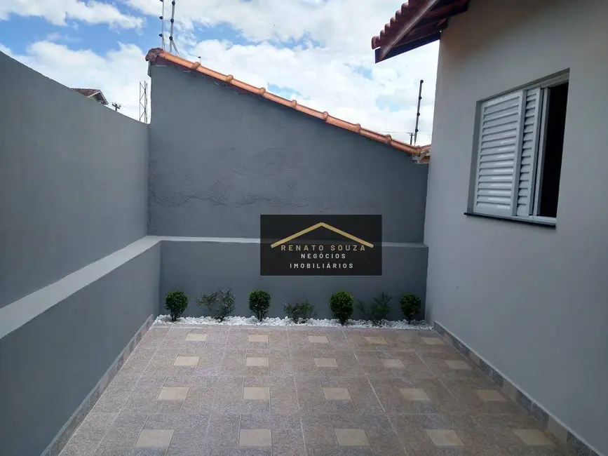 Casa com 2 quartos à venda, 170m2 em Peruibe - SP - imagem 5 Foto 5 de Casa com 2 quartos à venda, 170m2 em Peruibe - SP