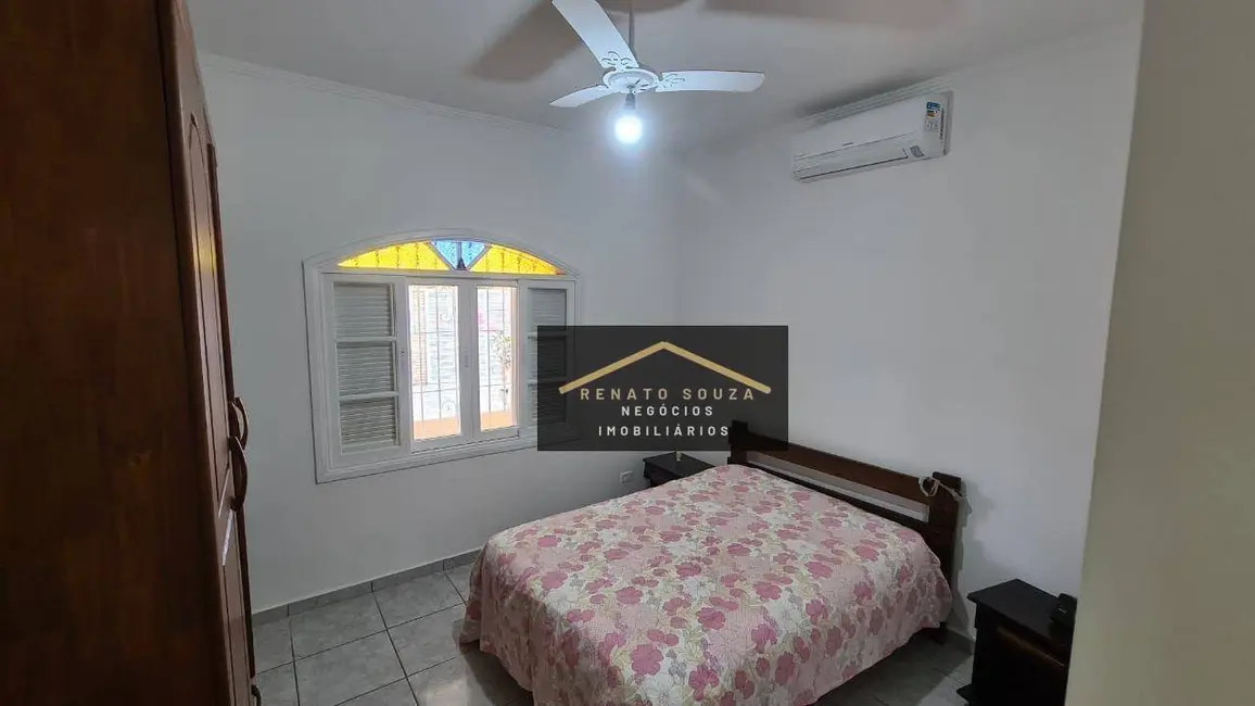 Casa com 4 quartos à venda, 350m2 em Peruibe - SP - imagem 9 Foto 9 de Casa com 4 quartos à venda, 350m2 em Peruibe - SP