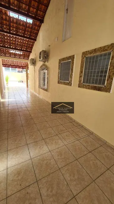 Casa com 4 quartos à venda, 350m2 em Peruibe - SP - imagem 5 Foto 5 de Casa com 4 quartos à venda, 350m2 em Peruibe - SP