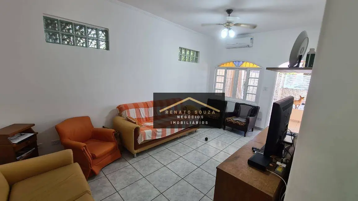 Casa com 4 quartos à venda, 350m2 em Peruibe - SP - imagem 6 Foto 6 de Casa com 4 quartos à venda, 350m2 em Peruibe - SP