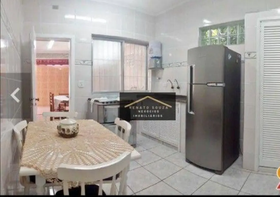 Casa com 4 quartos à venda, 350m2 em Peruibe - SP - imagem 7 Foto 7 de Casa com 4 quartos à venda, 350m2 em Peruibe - SP