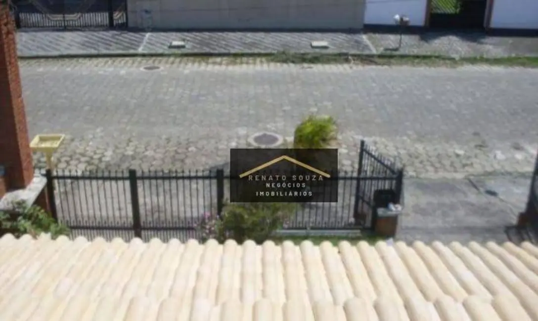 Casa com 3 quartos à venda, 250m2 em Peruibe - SP - imagem 9 Foto 9 de Casa com 3 quartos à venda, 250m2 em Peruibe - SP