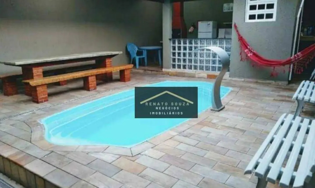 Foto 3 de Casa com 3 quartos à venda, 250m2 em Peruibe - SP