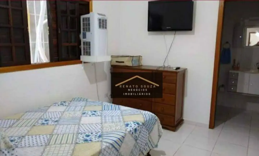 Foto 6 de Casa com 3 quartos à venda, 250m2 em Peruibe - SP