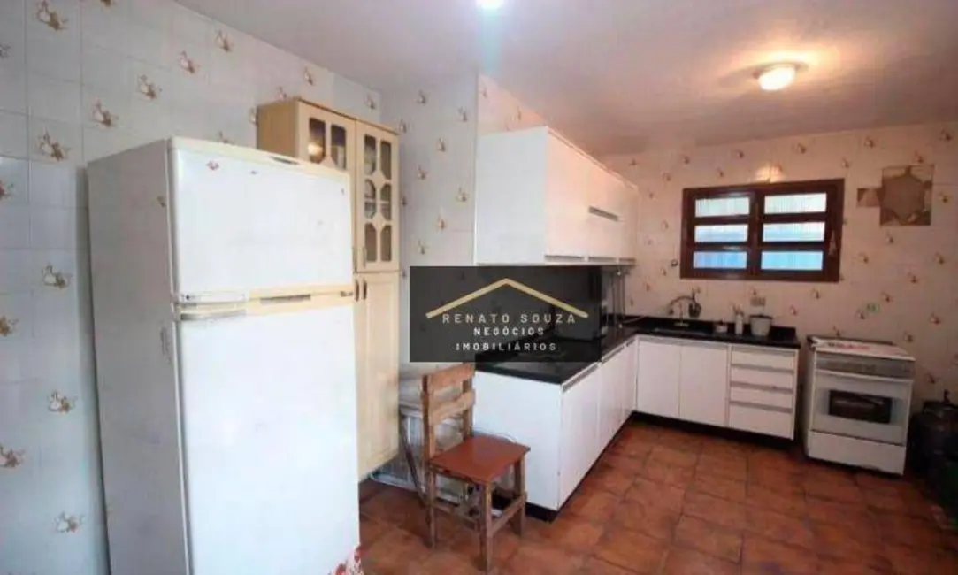 Sobrado com 5 quartos à venda, 250m2 em Peruibe - SP - imagem 7 Foto 7 de Sobrado com 5 quartos à venda, 250m2 em Peruibe - SP