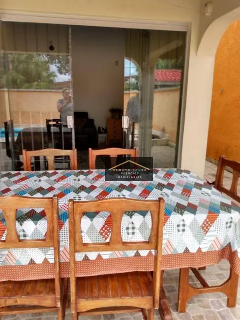 Sobrado com 4 quartos à venda, 337m2 em Peruibe - SP - imagem 4 Foto 4 de Sobrado com 4 quartos à venda, 337m2 em Peruibe - SP