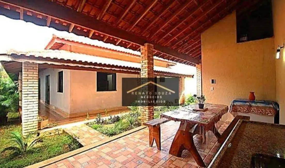 Casa com 3 quartos à venda, 300m2 em Peruibe - SP - imagem 5 Foto 5 de Casa com 3 quartos à venda, 300m2 em Peruibe - SP