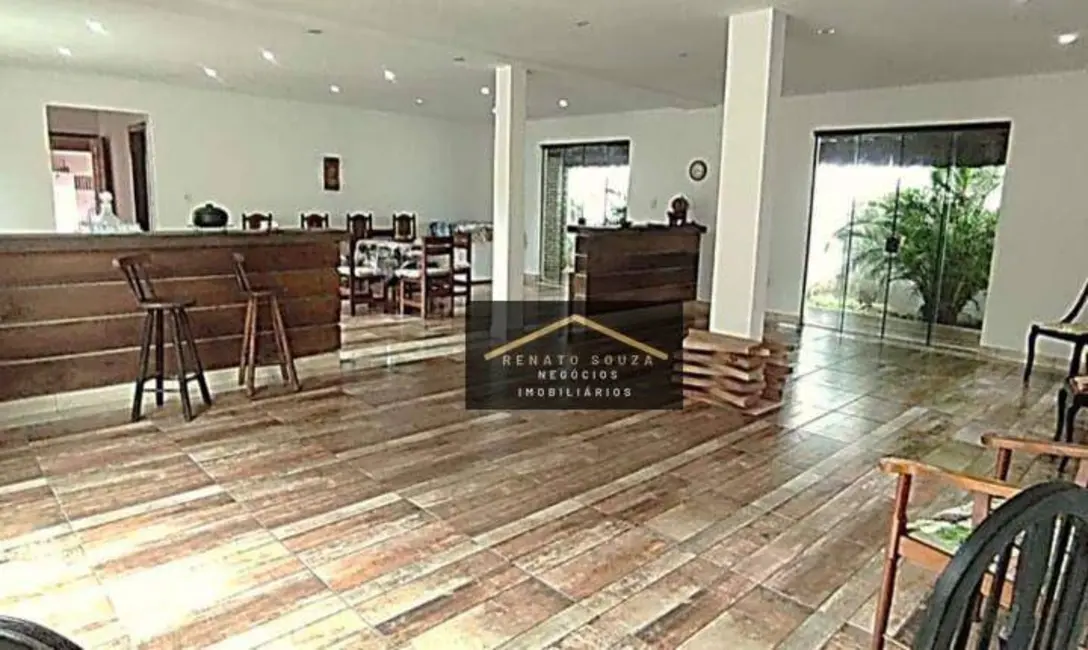 Foto 1 de Casa com 3 quartos à venda, 300m2 em Peruibe - SP
