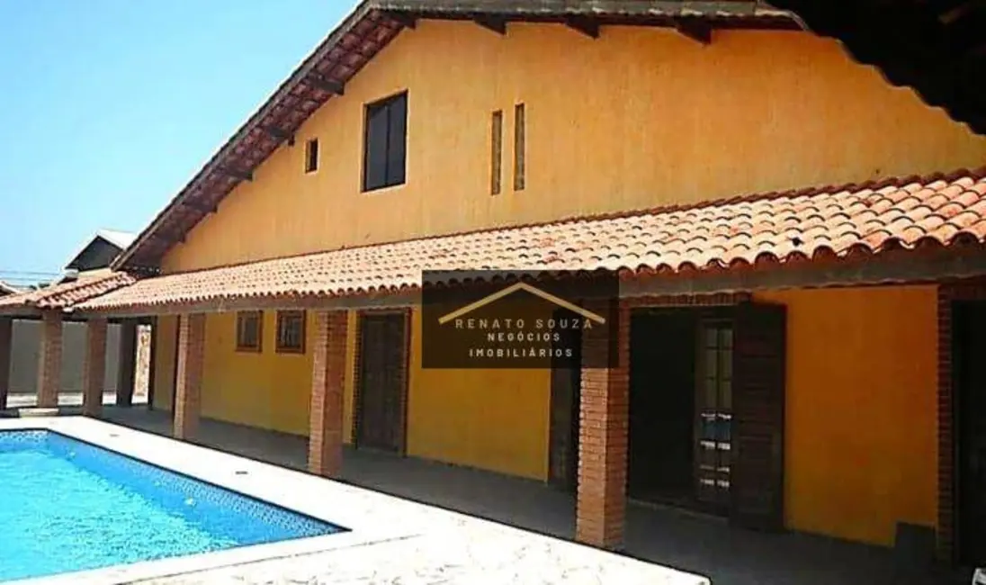 Sobrado com 3 quartos à venda, 250m2 em Peruibe - SP - imagem 2 Foto 2 de Sobrado com 3 quartos à venda, 250m2 em Peruibe - SP