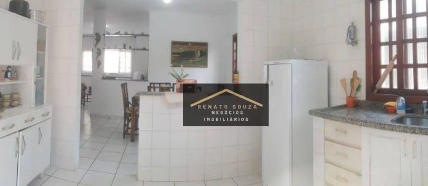 Casa com 3 quartos à venda, 250m2 em Peruibe - SP - imagem 7 Foto 7 de Casa com 3 quartos à venda, 250m2 em Peruibe - SP