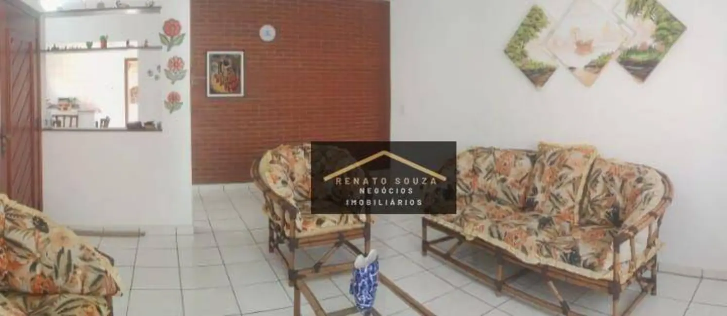 Foto 2 de Casa com 3 quartos à venda, 250m2 em Peruibe - SP