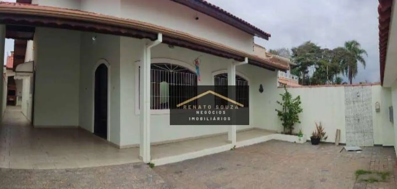 Casa com 3 quartos à venda, 250m2 em Peruibe - SP - imagem 1 Foto 1 de Casa com 3 quartos à venda, 250m2 em Peruibe - SP