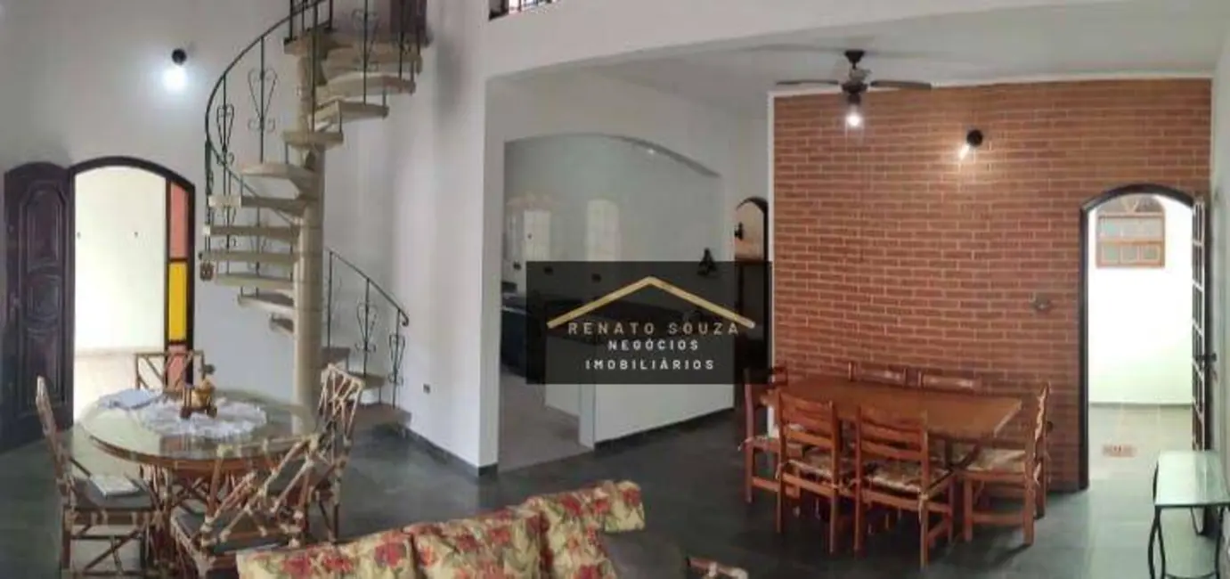 Casa com 3 quartos à venda, 250m2 em Peruibe - SP - imagem 6 Foto 6 de Casa com 3 quartos à venda, 250m2 em Peruibe - SP