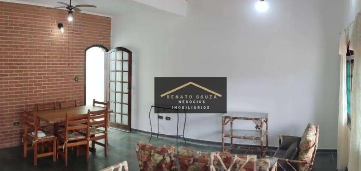 Casa com 3 quartos à venda, 250m2 em Peruibe - SP - imagem 5 Foto 5 de Casa com 3 quartos à venda, 250m2 em Peruibe - SP