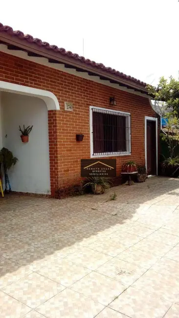 Casa com 4 quartos à venda, 250m2 em Peruibe - SP - imagem 4 Foto 4 de Casa com 4 quartos à venda, 250m2 em Peruibe - SP