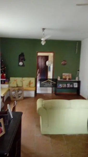 Casa com 4 quartos à venda, 250m2 em Peruibe - SP - imagem 5 Foto 5 de Casa com 4 quartos à venda, 250m2 em Peruibe - SP