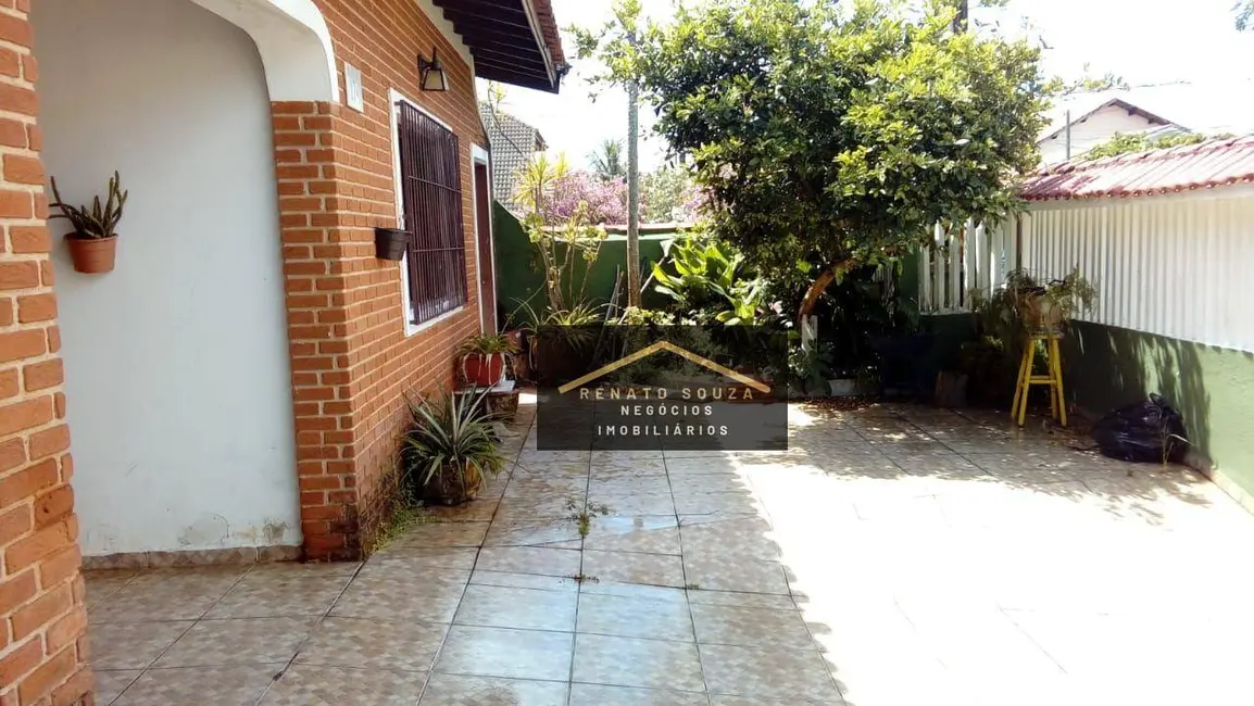 Casa com 4 quartos à venda, 250m2 em Peruibe - SP - imagem 3 Foto 3 de Casa com 4 quartos à venda, 250m2 em Peruibe - SP