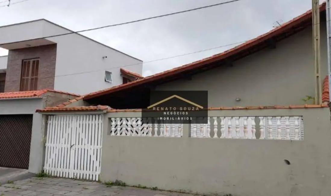 Casa com 2 quartos à venda, 125m2 em Peruibe - SP - imagem 3 Foto 3 de Casa com 2 quartos à venda, 125m2 em Peruibe - SP