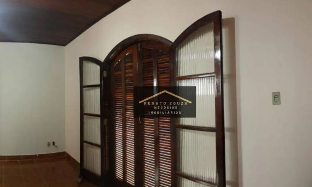 Sobrado com 4 quartos à venda, 250m2 em Peruibe - SP - imagem 8 Foto 8 de Sobrado com 4 quartos à venda, 250m2 em Peruibe - SP