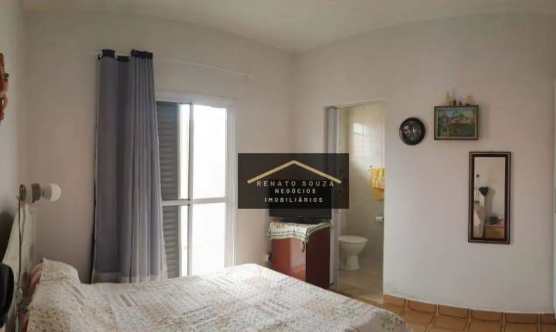 Sobrado com 4 quartos à venda, 250m2 em Peruibe - SP - imagem 7 Foto 7 de Sobrado com 4 quartos à venda, 250m2 em Peruibe - SP