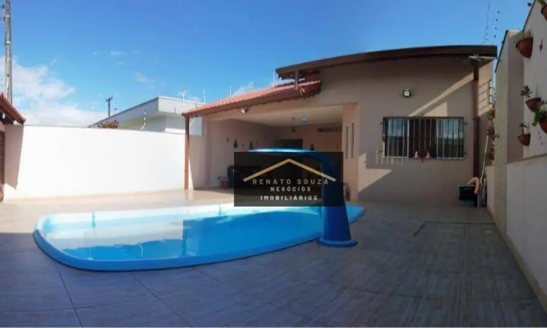 Casa com 3 quartos à venda, 250m2 em Peruibe - SP - imagem 3 Foto 3 de Casa com 3 quartos à venda, 250m2 em Peruibe - SP