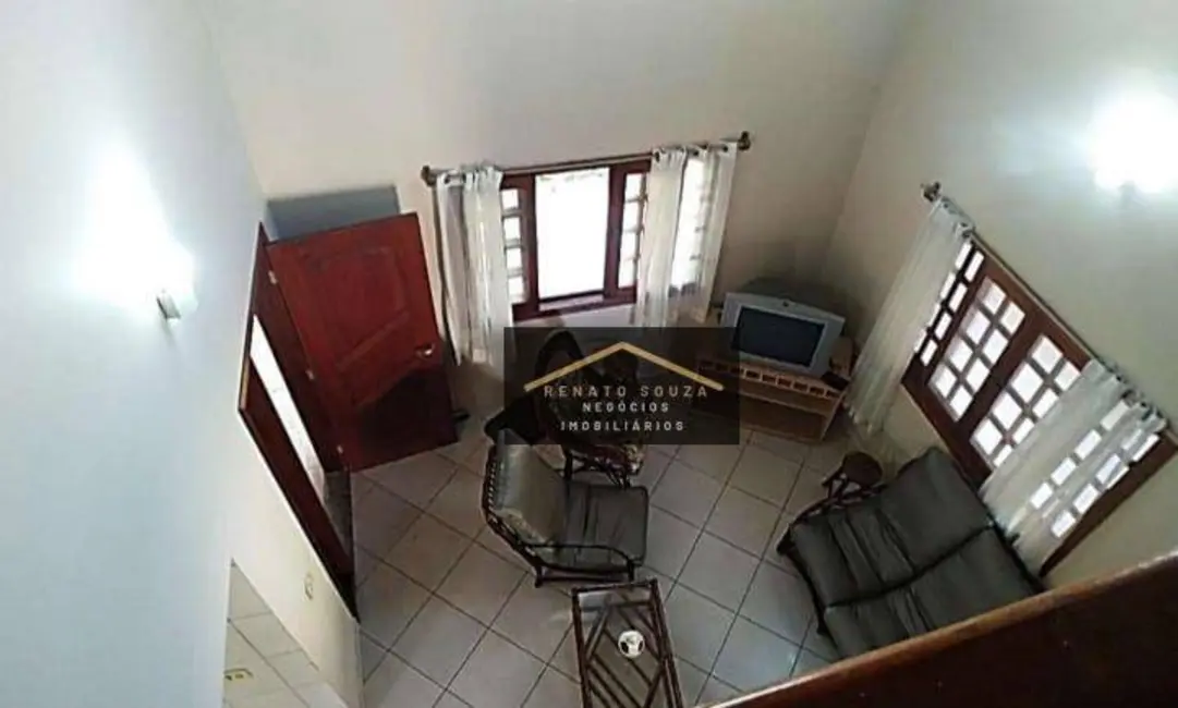 Sobrado com 3 quartos à venda, 250m2 em Peruibe - SP - imagem 5 Foto 5 de Sobrado com 3 quartos à venda, 250m2 em Peruibe - SP