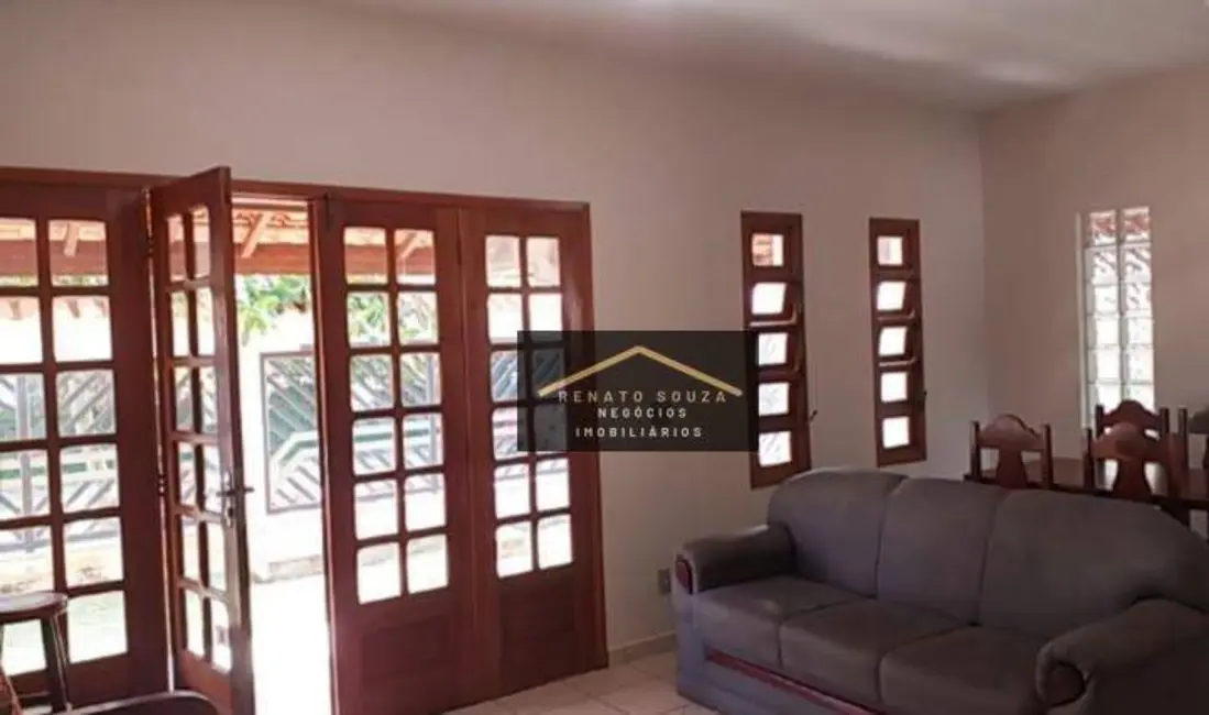 Casa com 3 quartos à venda, 250m2 em Peruibe - SP - imagem 2 Foto 2 de Casa com 3 quartos à venda, 250m2 em Peruibe - SP