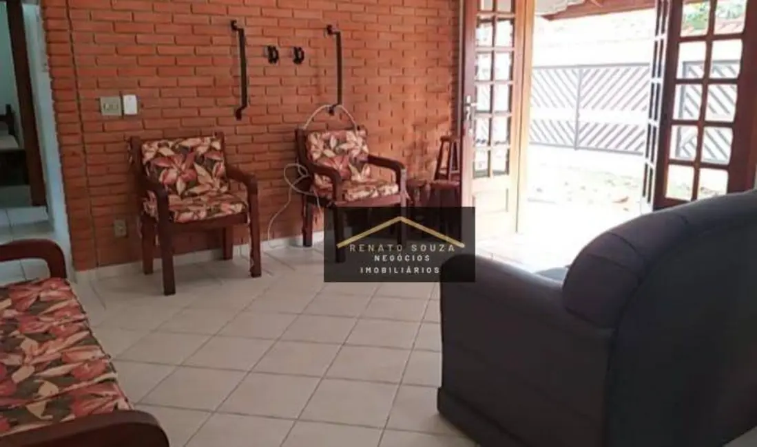 Casa com 3 quartos à venda, 250m2 em Peruibe - SP - imagem 3 Foto 3 de Casa com 3 quartos à venda, 250m2 em Peruibe - SP