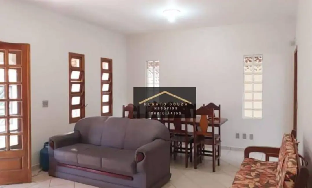 Casa com 3 quartos à venda, 250m2 em Peruibe - SP - imagem 8 Foto 8 de Casa com 3 quartos à venda, 250m2 em Peruibe - SP