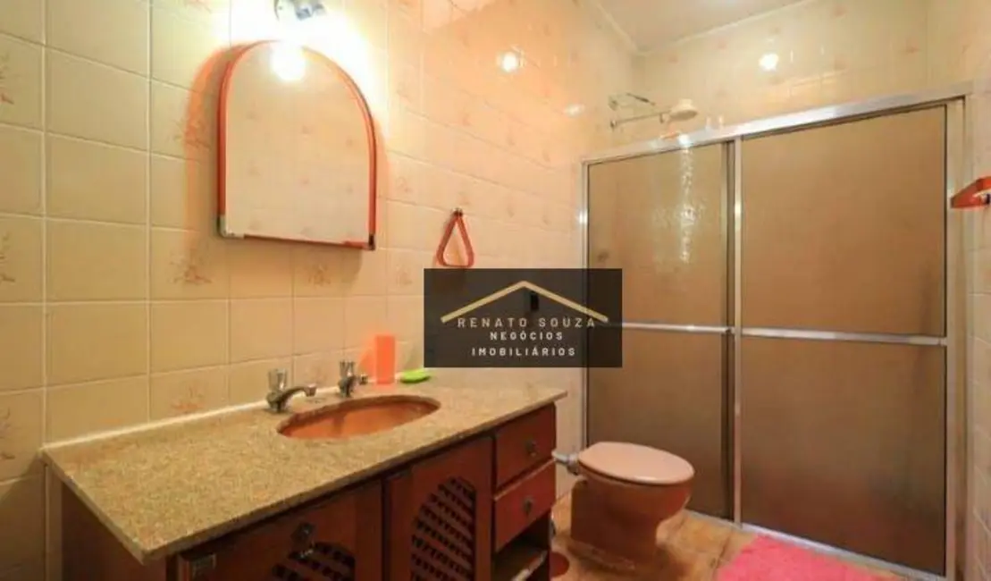 Casa com 3 quartos à venda, 250m2 em Peruibe - SP - imagem 8 Foto 8 de Casa com 3 quartos à venda, 250m2 em Peruibe - SP