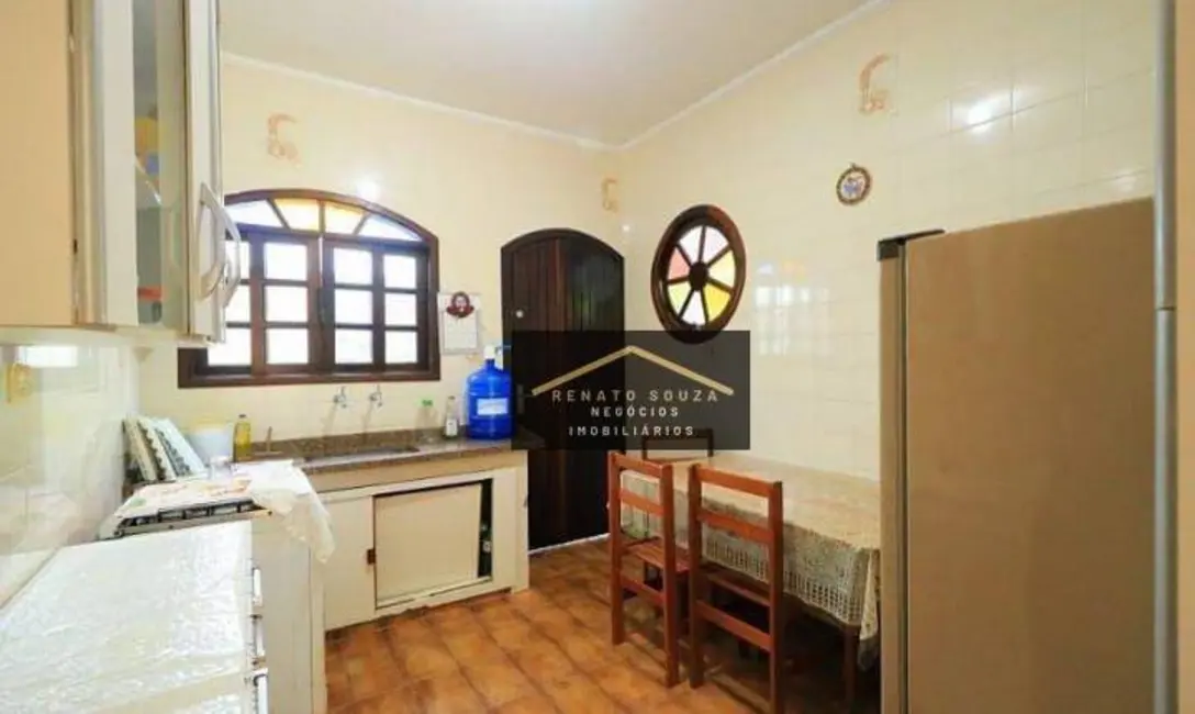 Casa com 3 quartos à venda, 250m2 em Peruibe - SP - imagem 6 Foto 6 de Casa com 3 quartos à venda, 250m2 em Peruibe - SP