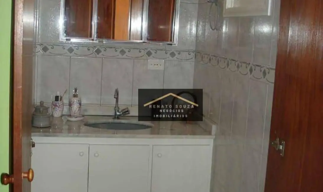 Sobrado com 4 quartos à venda, 193m2 em Peruibe - SP - imagem 6 Foto 6 de Sobrado com 4 quartos à venda, 193m2 em Peruibe - SP