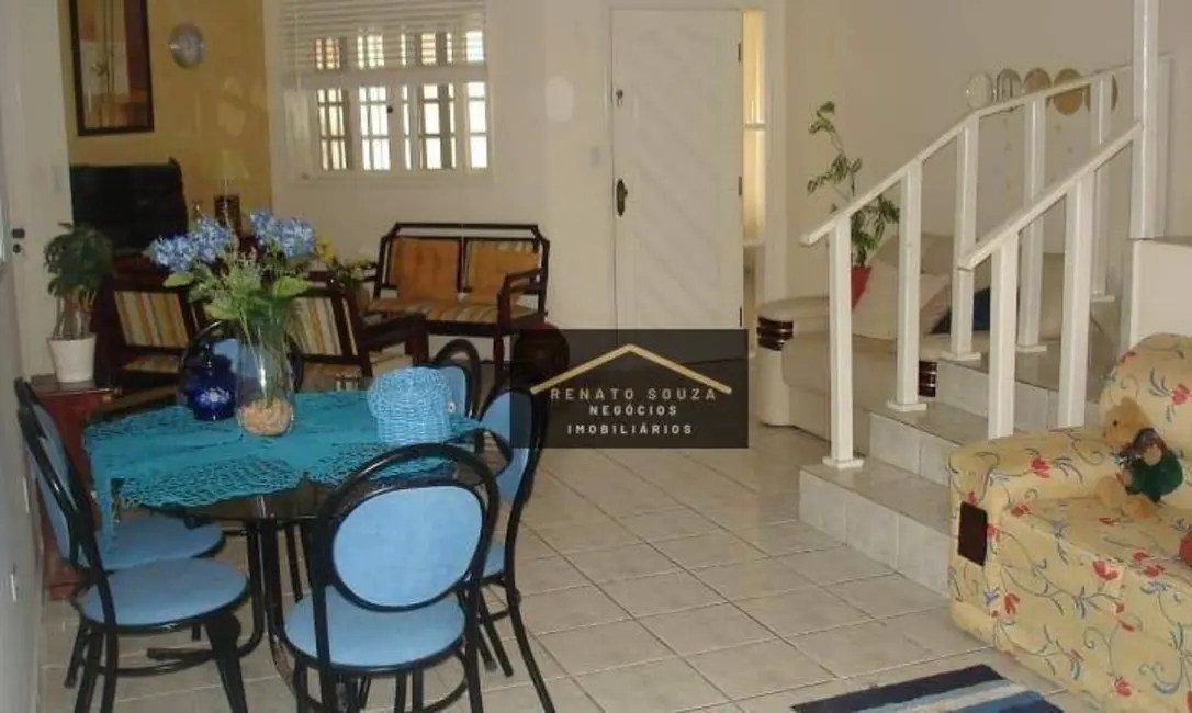 Sobrado com 4 quartos à venda, 193m2 em Peruibe - SP - imagem 4 Foto 4 de Sobrado com 4 quartos à venda, 193m2 em Peruibe - SP