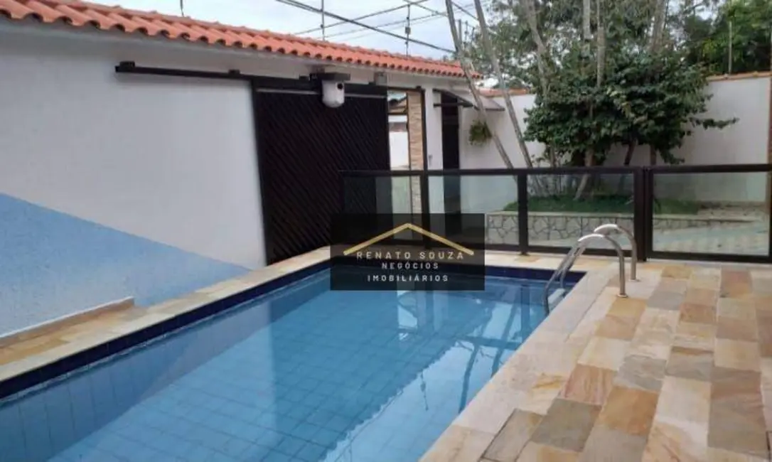 Foto 4 de Casa com 3 quartos à venda, 250m2 em Peruibe - SP