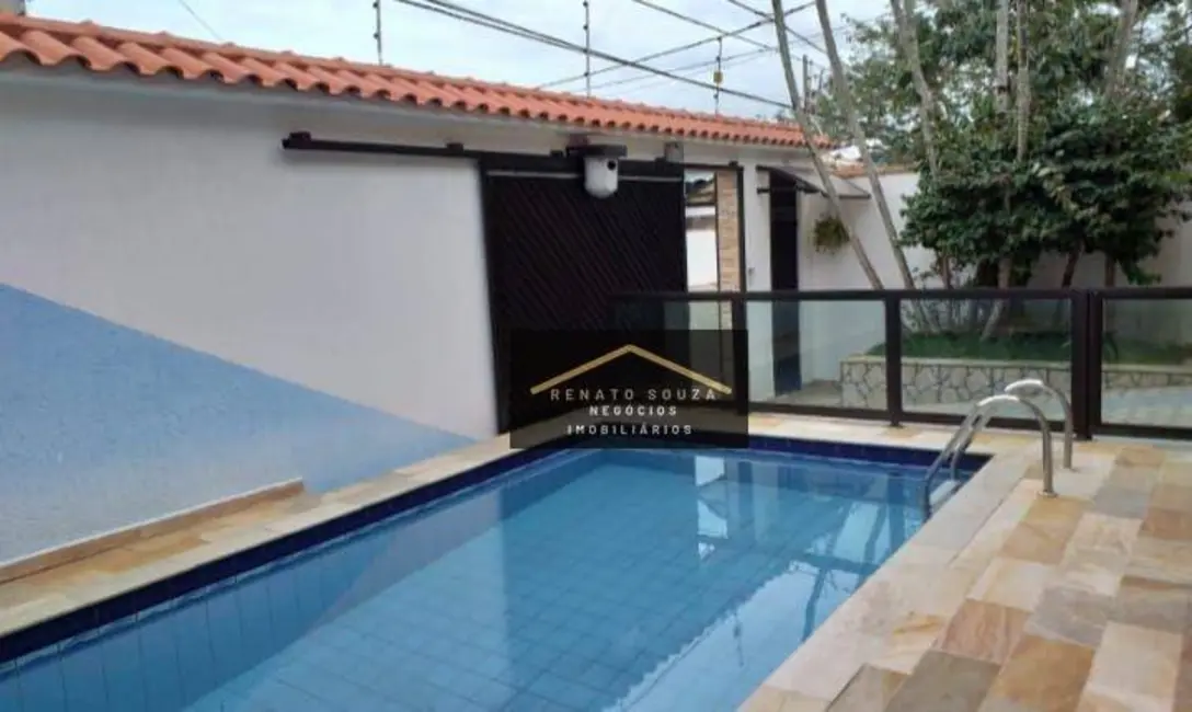 Foto 2 de Casa com 3 quartos à venda, 250m2 em Peruibe - SP