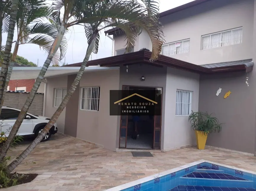 Sobrado com 4 quartos à venda, 260m2 em Peruibe - SP - imagem 5 Foto 5 de Sobrado com 4 quartos à venda, 260m2 em Peruibe - SP