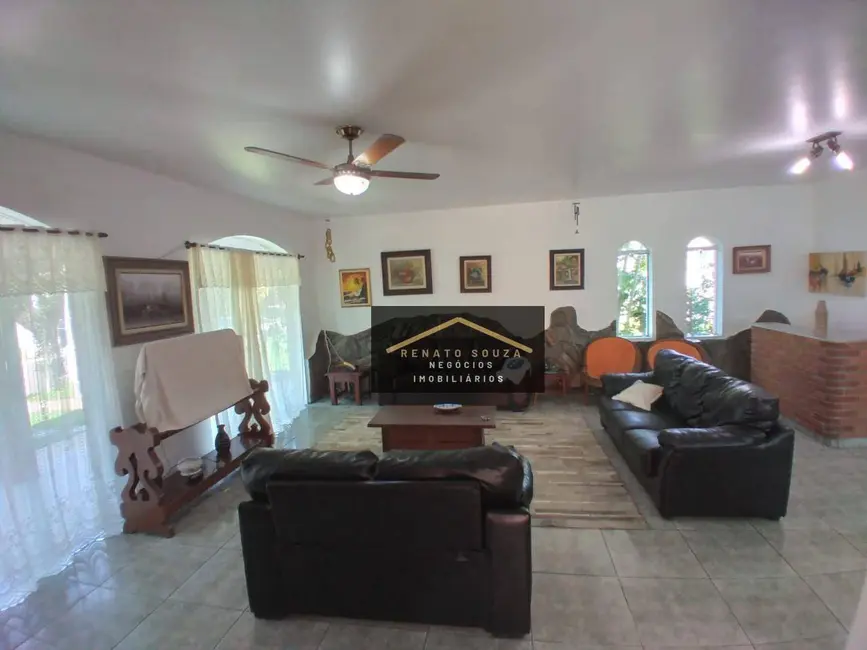 Sobrado com 4 quartos à venda, 400m2 em Peruibe - SP - imagem 9 Foto 9 de Sobrado com 4 quartos à venda, 400m2 em Peruibe - SP