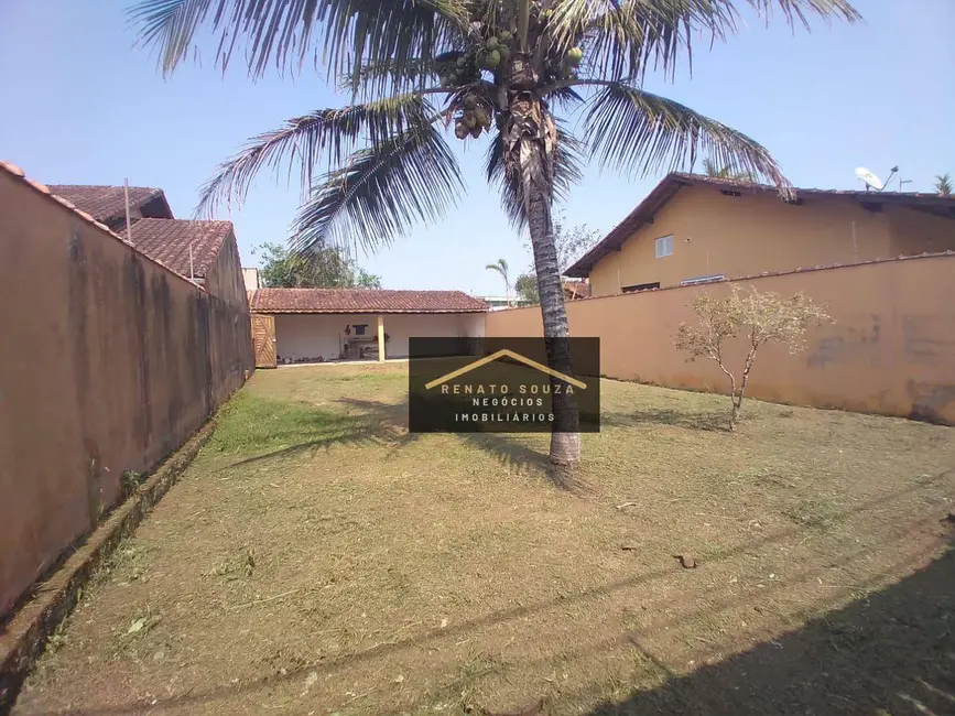 Foto 2 de Terreno / Lote à venda, 297m2 em Peruibe - SP