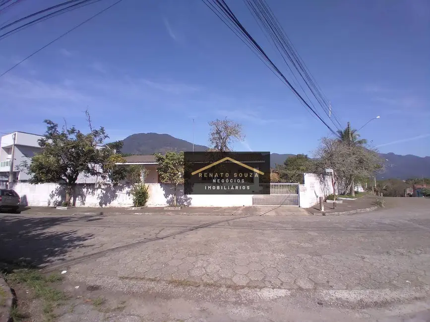 Casa com 4 quartos à venda, 1350m2 em Centro, Peruibe - SP - imagem 4 Foto 4 de Casa com 4 quartos à venda, 1350m2 em Centro, Peruibe - SP