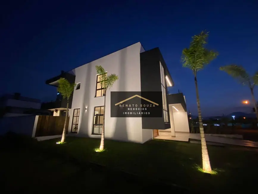 Casa de Condomínio com 4 quartos à venda, 400m2 em Peruibe - SP - imagem 3 Foto 3 de Casa de Condomínio com 4 quartos à venda, 400m2 em Peruibe - SP