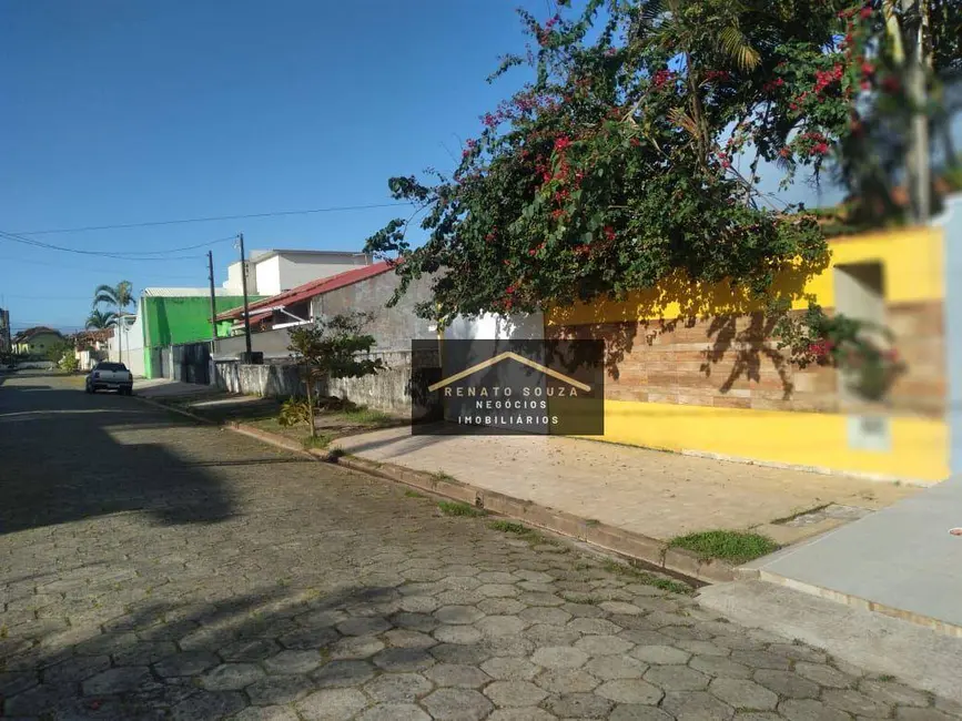 Foto 1 de Casa com 4 quartos à venda, 250m2 em Peruibe - SP