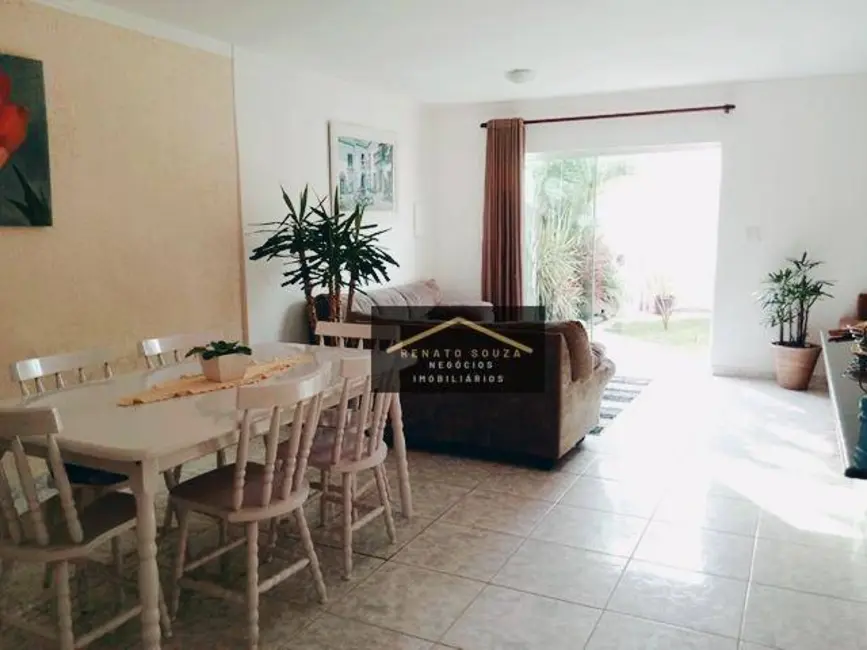 Casa com 4 quartos à venda, 250m2 em Peruibe - SP - imagem 6 Foto 6 de Casa com 4 quartos à venda, 250m2 em Peruibe - SP