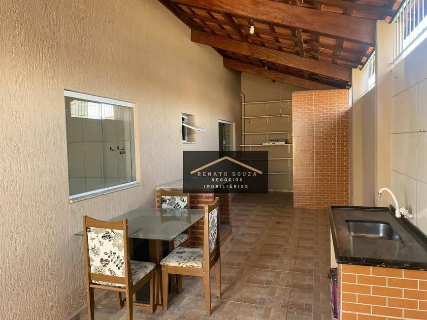 Foto 4 de Casa com 2 quartos à venda, 180m2 em Peruibe - SP