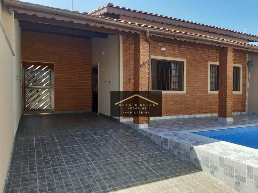 Foto 2 de Casa com 4 quartos à venda, 250m2 em Peruibe - SP