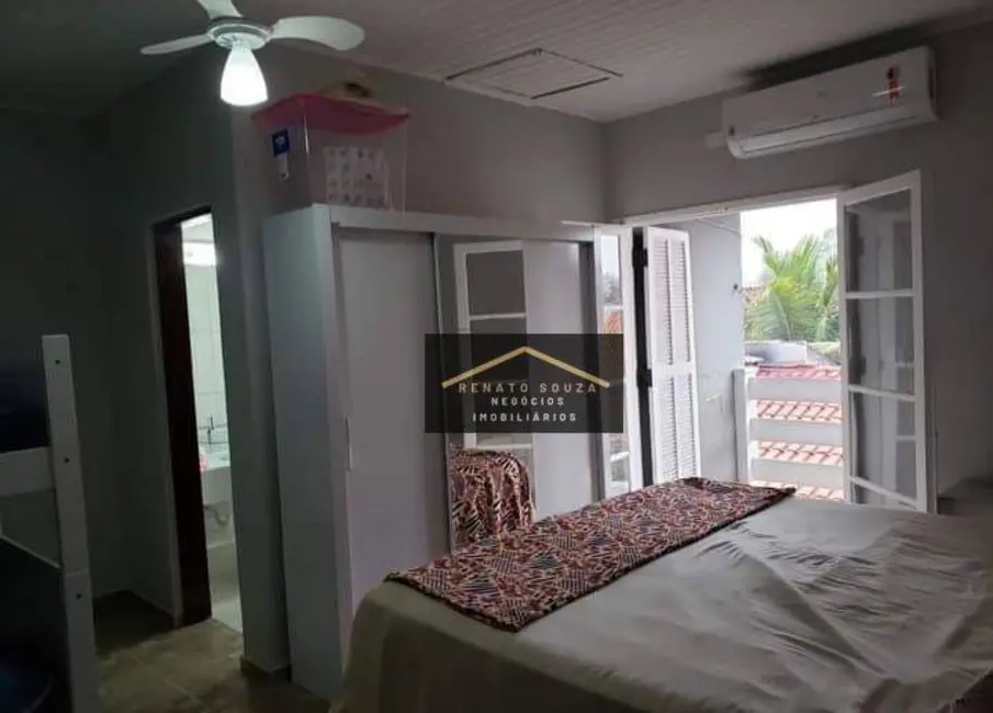 Sobrado com 3 quartos à venda, 261m2 em Peruibe - SP - imagem 7 Foto 7 de Sobrado com 3 quartos à venda, 261m2 em Peruibe - SP