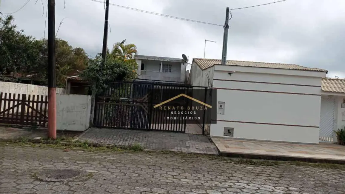Foto 2 de Casa com 4 quartos à venda, 170m2 em Peruibe - SP