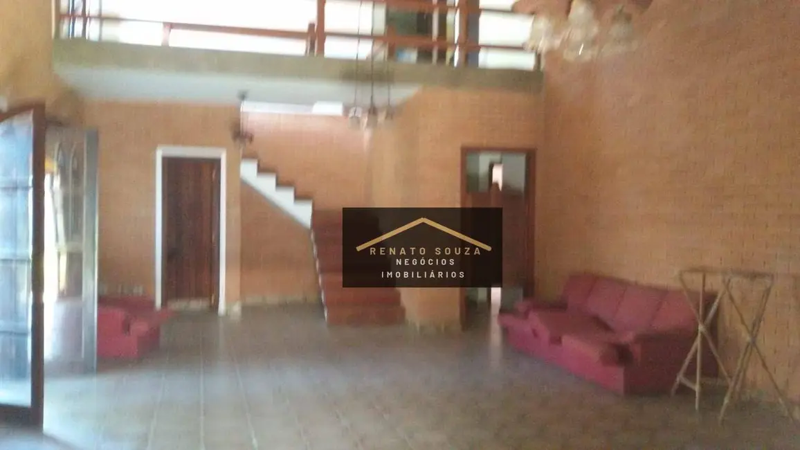 Casa com 7 quartos à venda, 530m2 em Peruibe - SP - imagem 3 Foto 3 de Casa com 7 quartos à venda, 530m2 em Peruibe - SP