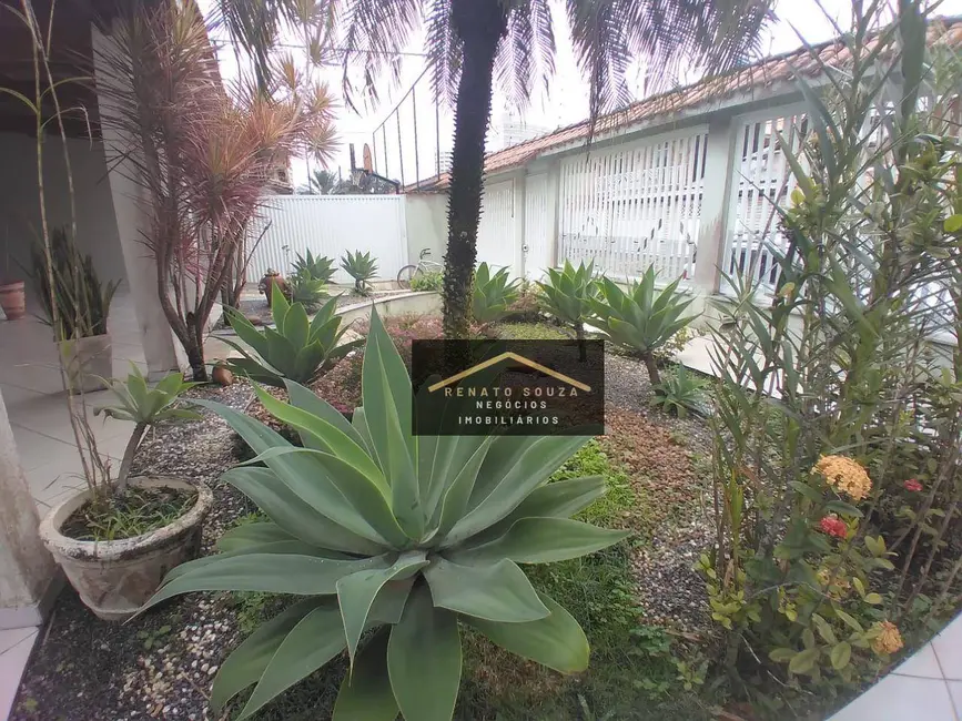 Casa com 4 quartos à venda, 750m2 em Peruibe - SP - imagem 8 Foto 8 de Casa com 4 quartos à venda, 750m2 em Peruibe - SP